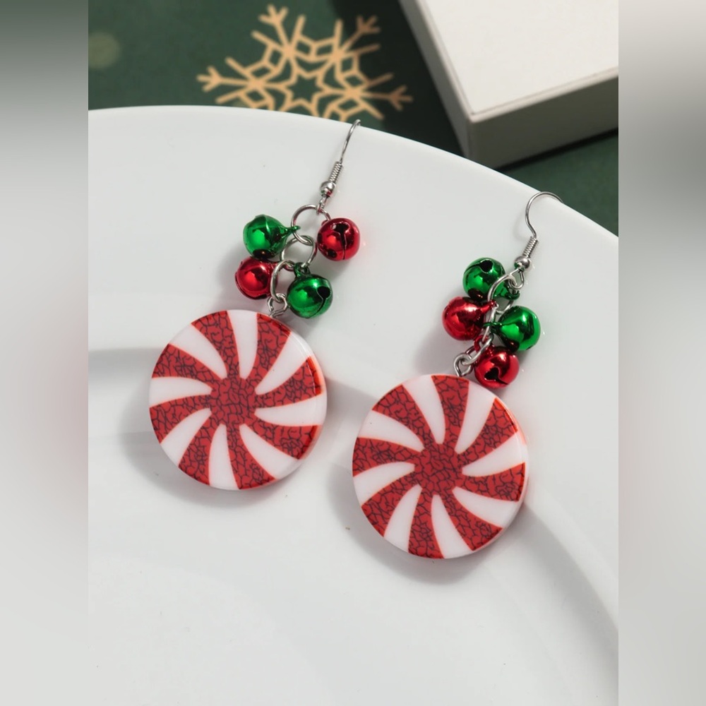 NIP Peppermint w/Jingling Bells Earrings